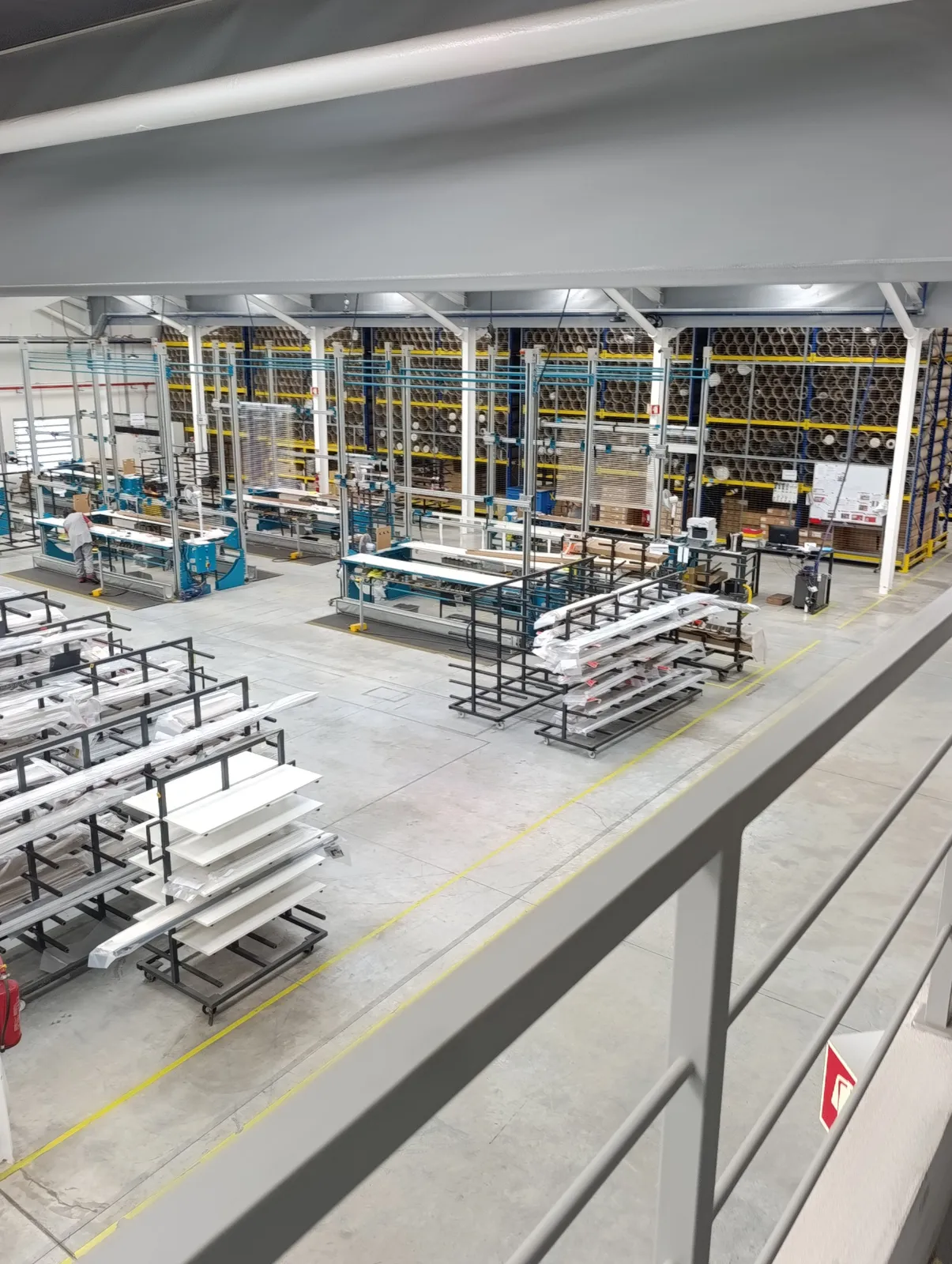 Manufacturing facility for blinds and long finished products